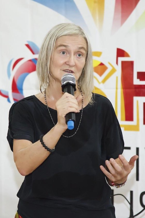 facilitator.img.vertical